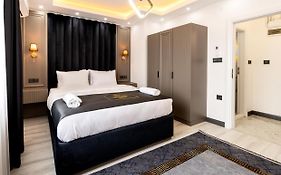 Selia Suites